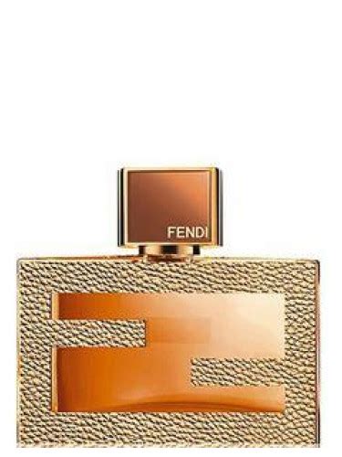 Fan di Fendi Leather Essence Fendi для женщин 